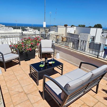 Casa Josephina - Three Level Stone Home With Balcony, 2 Roof Terraces & Sea Views 오스투니 객실 사진