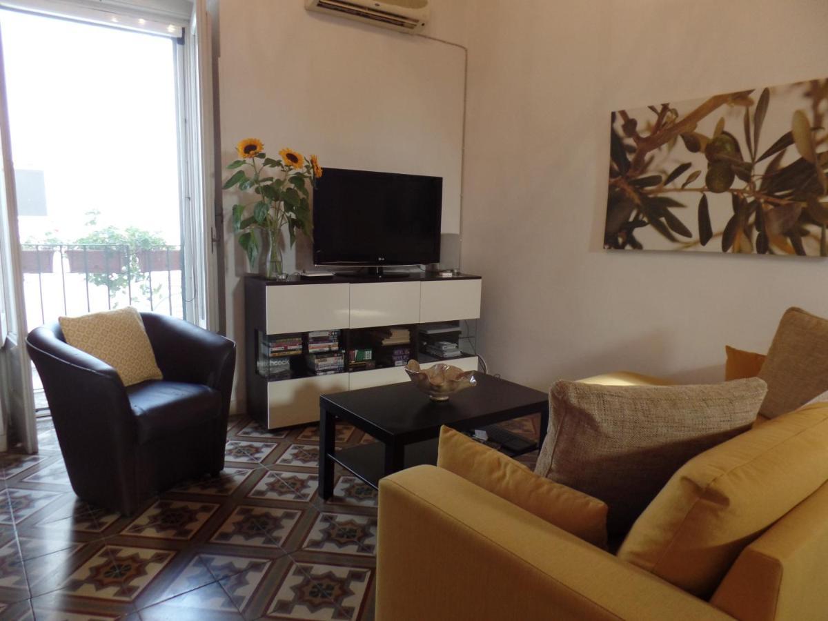 Casa Josephina - Three Level Stone Home With Balcony, 2 Roof Terraces & Sea Views 오스투니 외부 사진