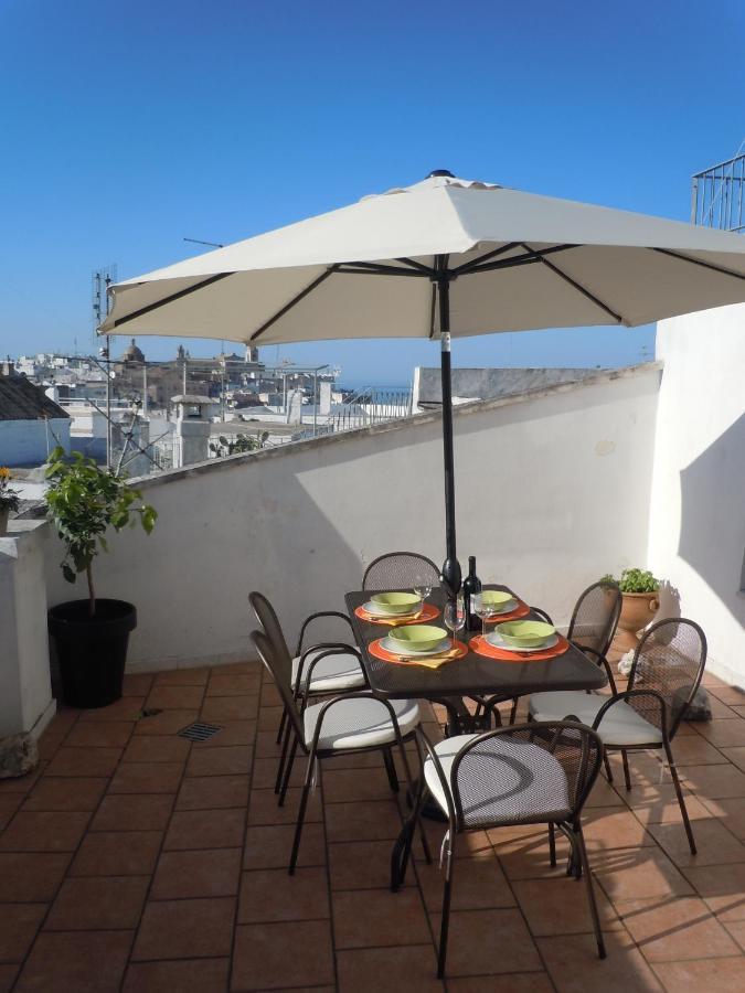 Casa Josephina - Three Level Stone Home With Balcony, 2 Roof Terraces & Sea Views 오스투니 외부 사진