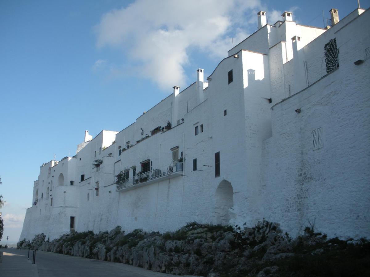 Casa Josephina - Three Level Stone Home With Balcony, 2 Roof Terraces & Sea Views 오스투니 외부 사진